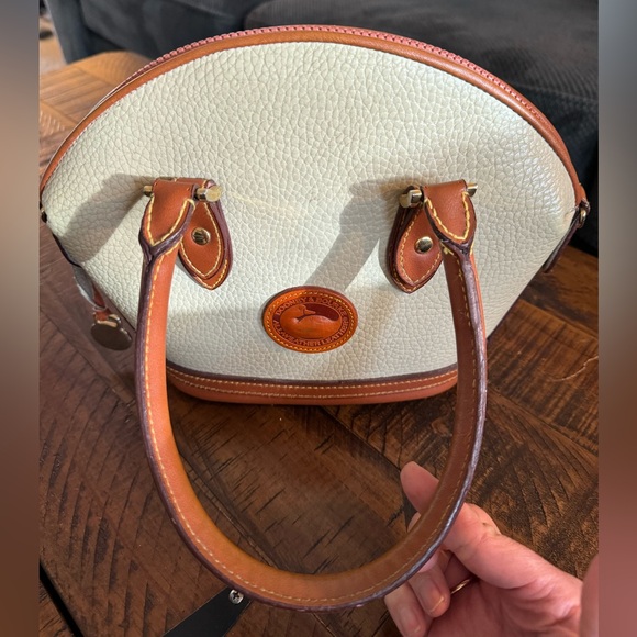 Dooney & Bourke pebble grain leather satchel cream and tan vintage - Picture 2 of 7